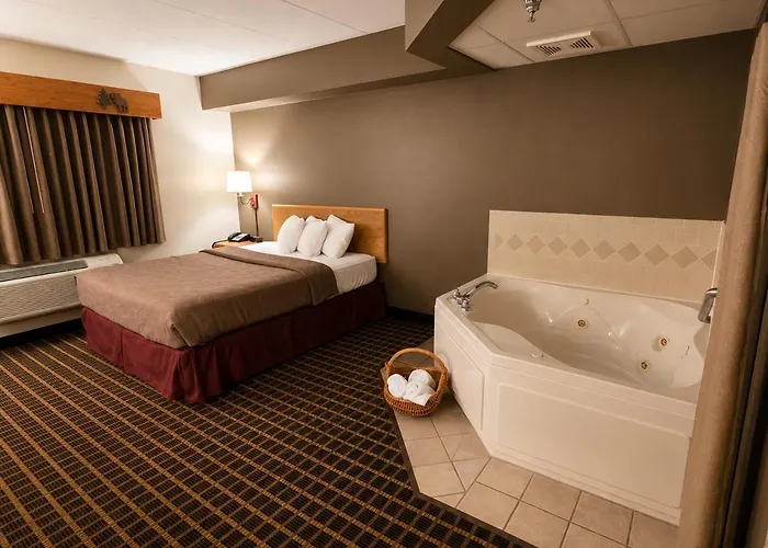 Moose Lake Lodge & Suites